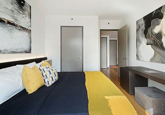 5th image of 8 Spruce St APT 21L