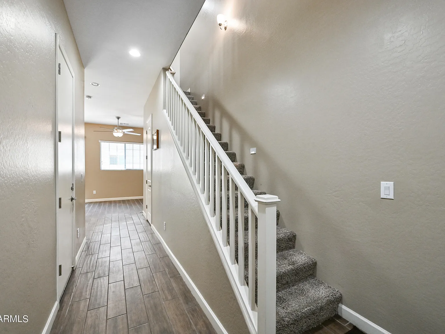 3 bed, 2.5 bath, 1550 sqft, $2,300 — Photo 2