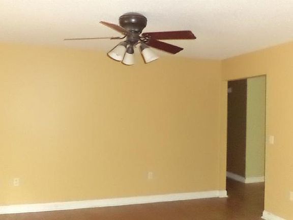 4th image of 210 McCulley Ln