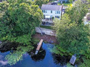 76 Lakeside Dr, Shrewsbury, MA 01545
