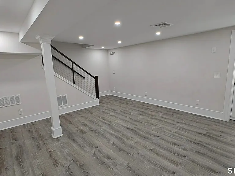 42 Poe Ct #42 — Photo 5