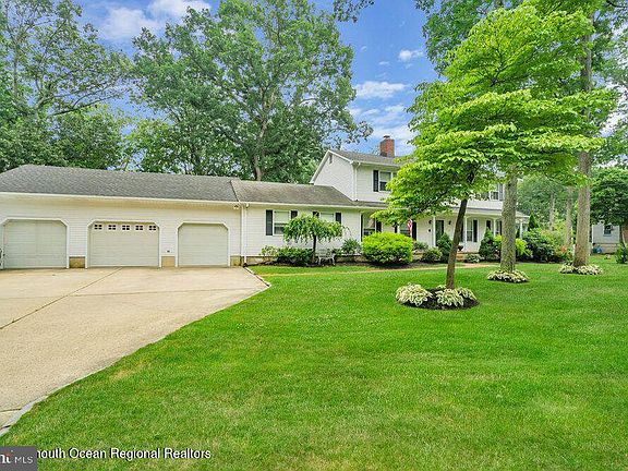4th image of 629 Duchess Ct