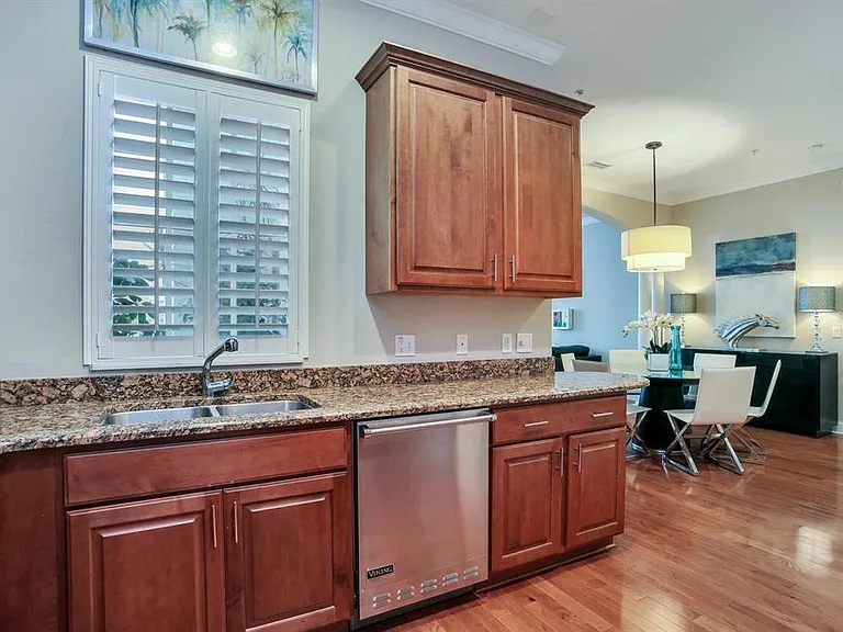 2303 Kensington Garden Ln — Photo 11