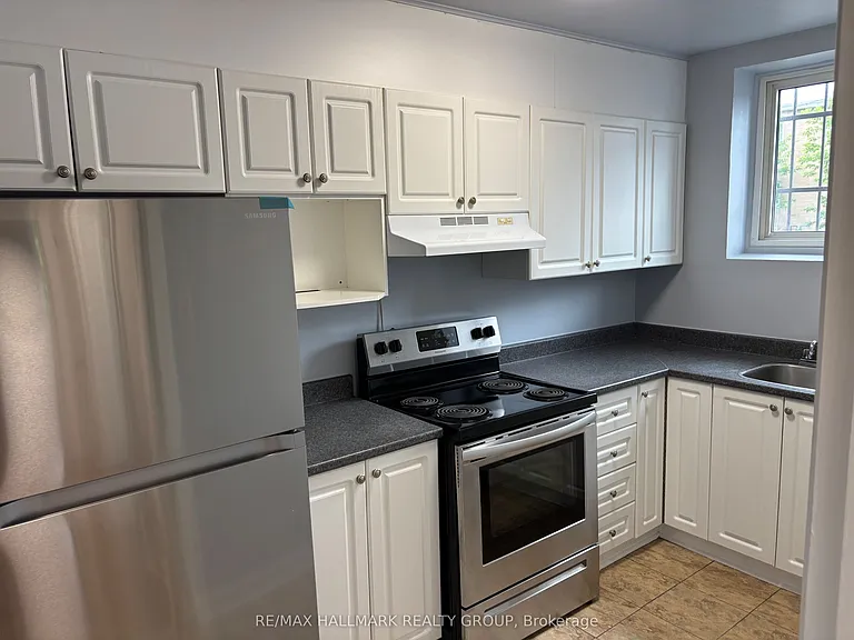 1064 Merivale Rd #2 — Photo 3