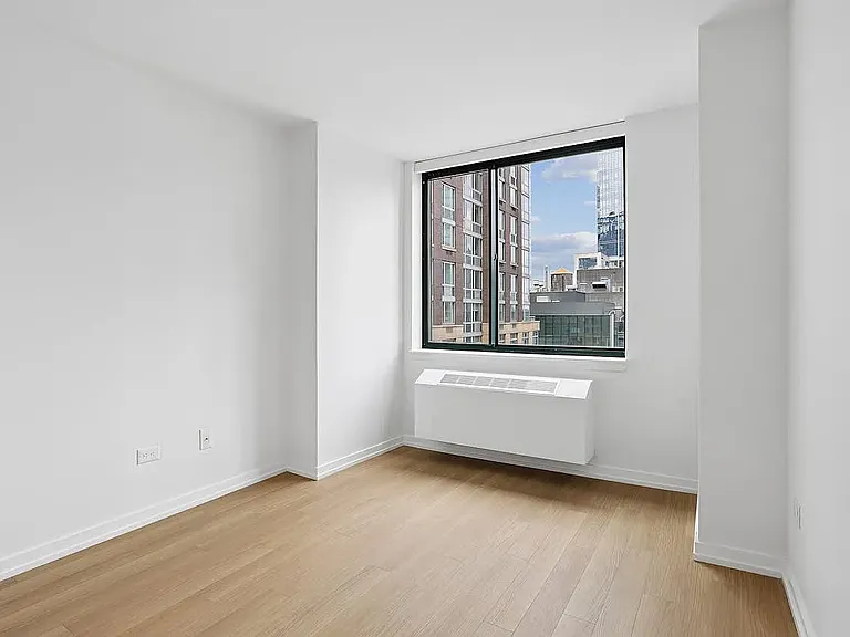 75 W End Ave #S16J — Photo 15