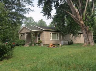 34 Heavenly Ln, Stuart, VA 24171