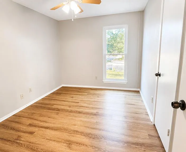 1301 Shenandoah Dr — Photo 9