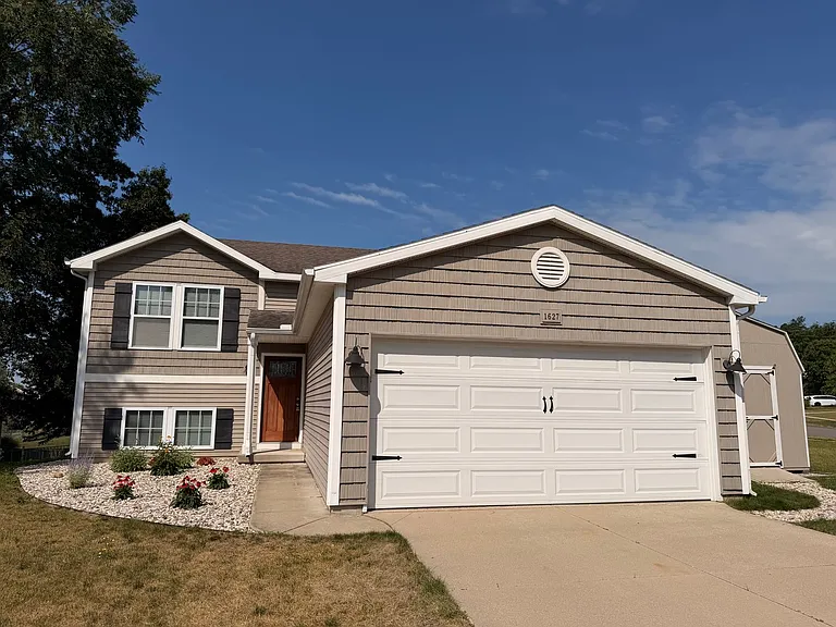 1627 Hamlet Dr SE — Photo 41