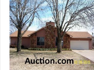 631 Alpine Dr, Grove, OK 74344