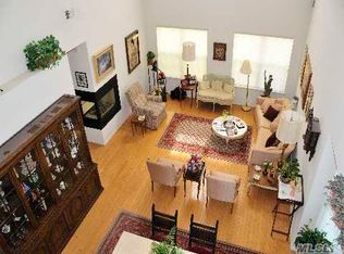 18 Sophia Dr, Middle Island, NY 11953