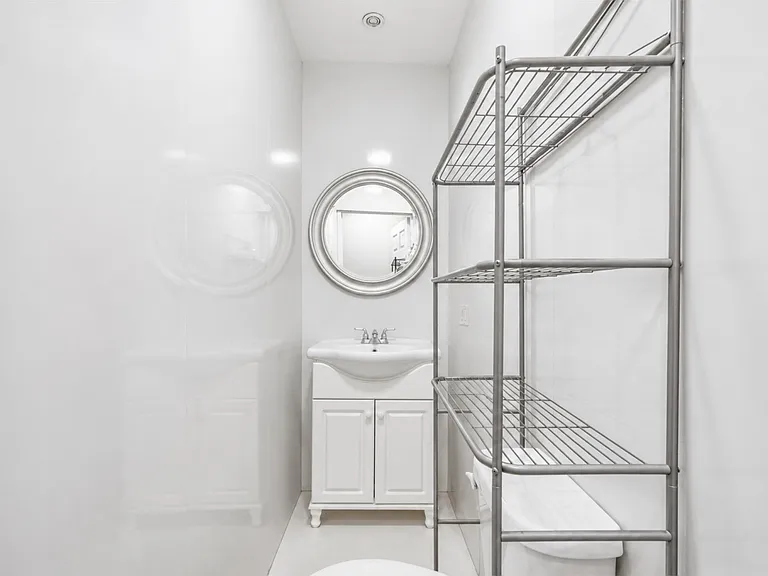 205 W 103rd St #3E — Photo 7