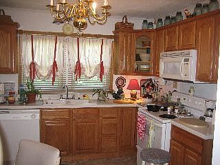 3rd image of 116 N 10th St