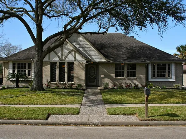 1107 Woodhorn Dr, Houston, TX 77062