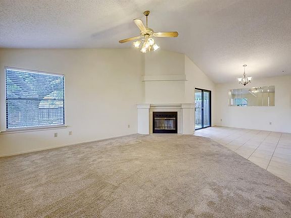 3rd image of 1423 Elm Brook Dr