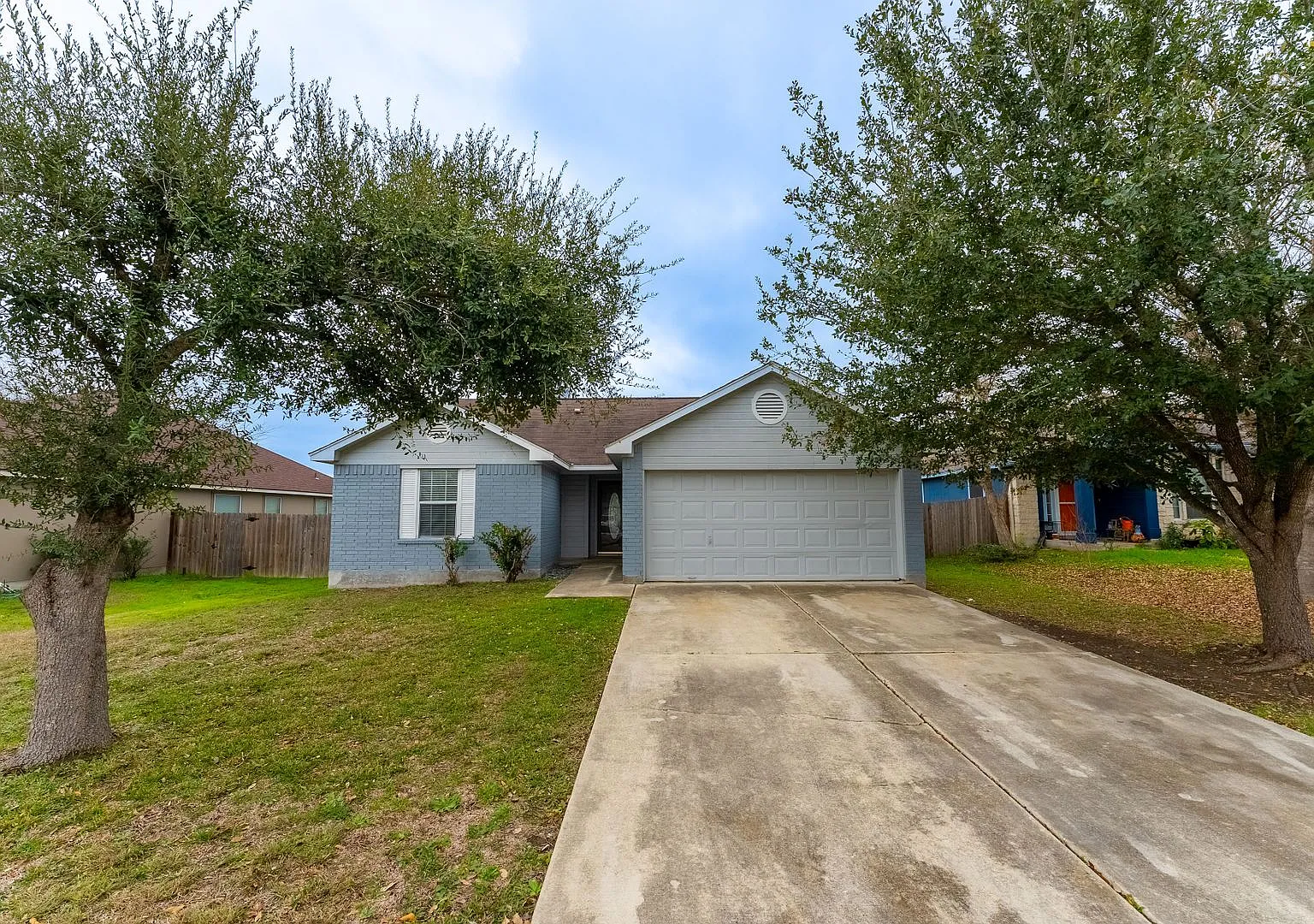Modern Elegance Beckons: Unveil Your Dream Home in Kyle, TX! — Photo 4