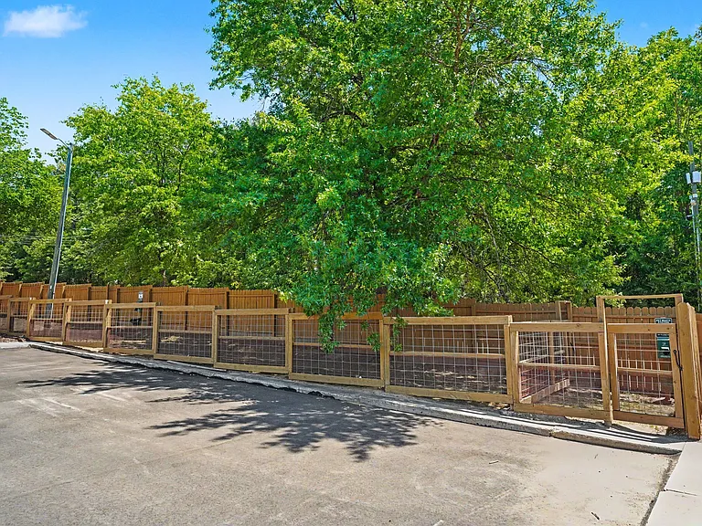 1309 Hudson Ave #C10 — Photo 15