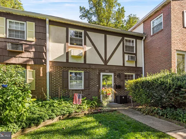 207 Walnut Hill Rd APT D23, West Chester, PA 19382
