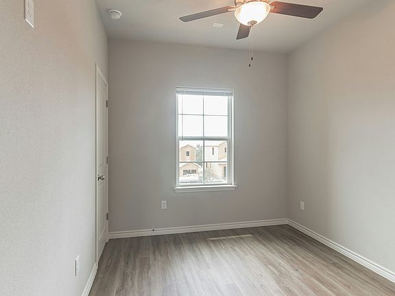 2nd image of 120 Peruna Dr