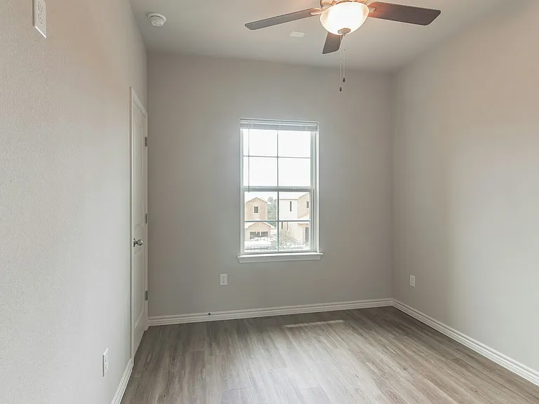 125 Peruna Dr — Photo 6