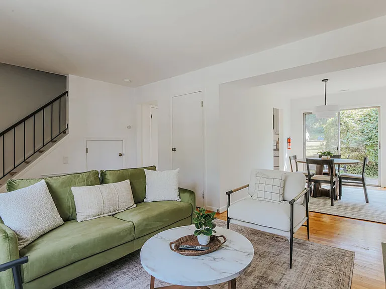 100 Westerly Ave #B — Photo 4