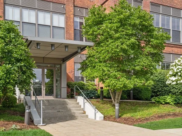 156 Porter St APT 133, East Boston, MA 02128