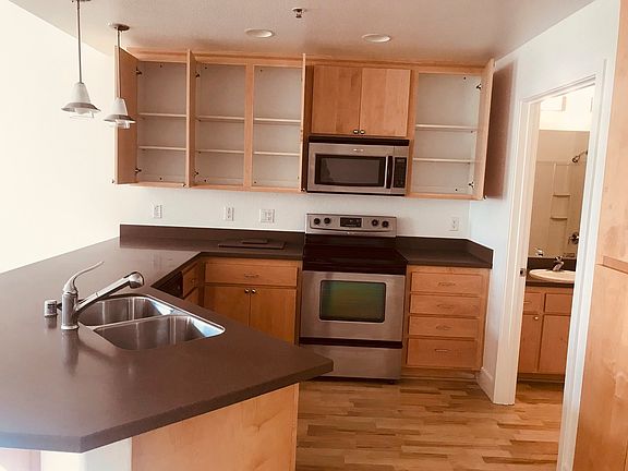 5th image of 1730 27th St APT 2