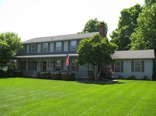 18236 Heron Ave, Grosse Ile, MI 48138