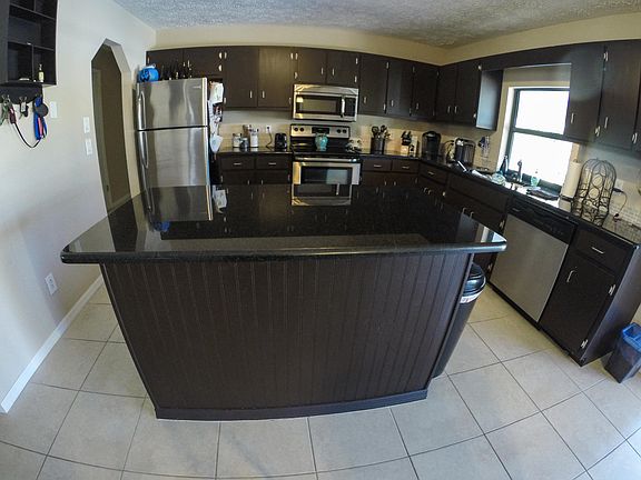 5th image of 389 SW Todd Avenue