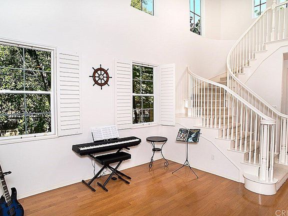Great Room - Guest Seating