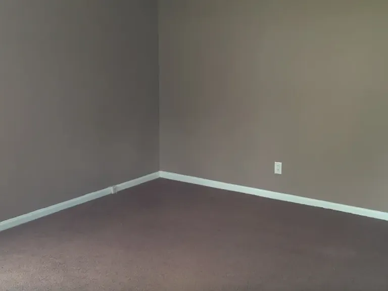1054 Mountain Crest Dr — Photo 4