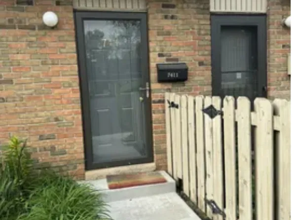 7411 Country Brook Dr, Indianapolis, IN 46260