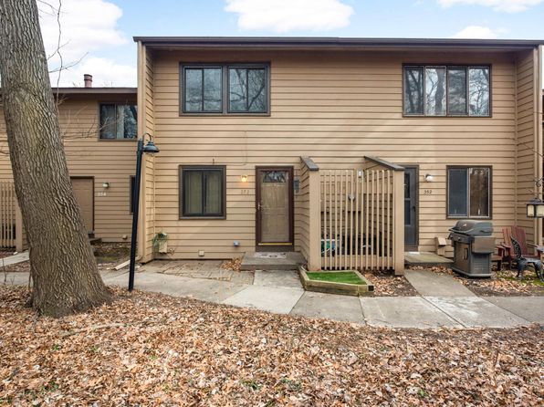 353 W Eagle Lake Dr, Maple Grove, MN 55369