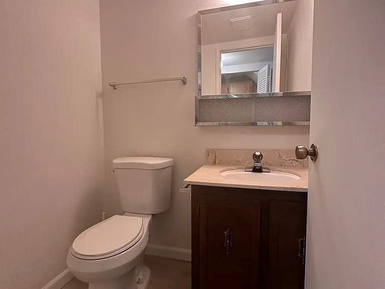 2084 Alta Loma St — Photo 12