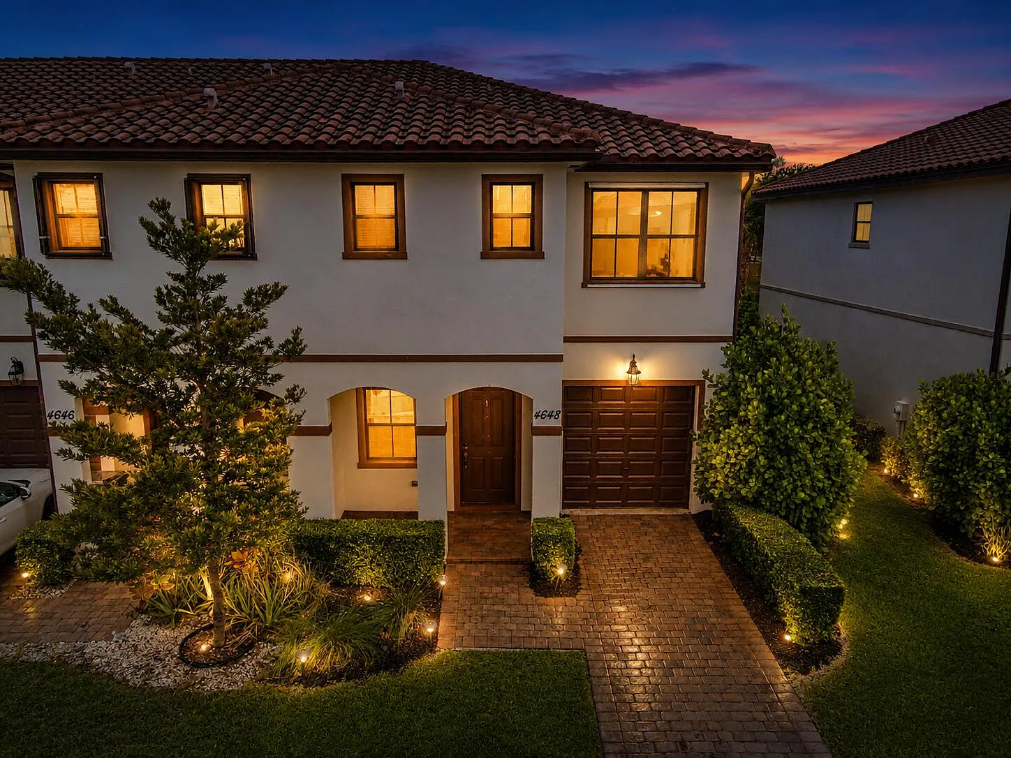 3 bed, 2.5 bath, 1718 sqft, $3,300 — Photo 2