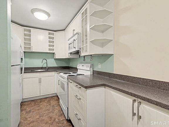 3rd image of 7 Hamilton Avenue #43