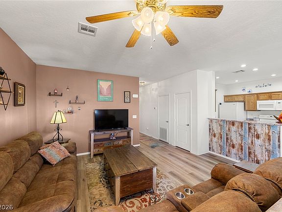 3rd image of 470 Turtleback Rd Unit 7B