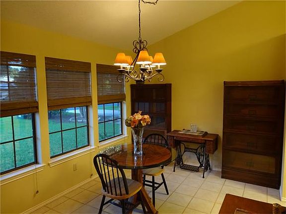 2nd image of 1410 Mulberry Way