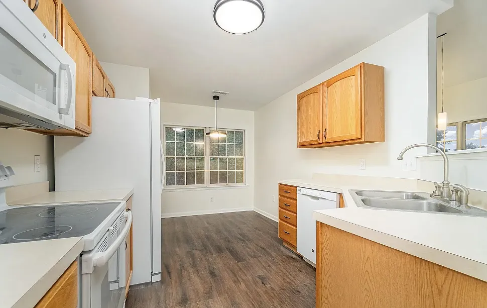 2 bed, 1545 sqft, $1,800 — Photo 2