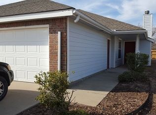 806 SW 36th St, Moore, OK 73160