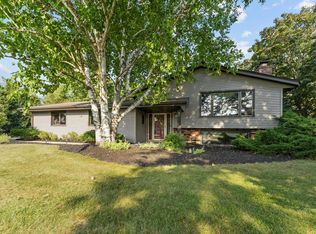4590 Lincrest Dr, Brookfield, WI 53045