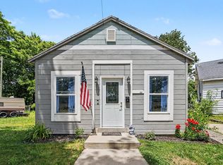 307 E Telegraph St, Dowagiac, MI 49047