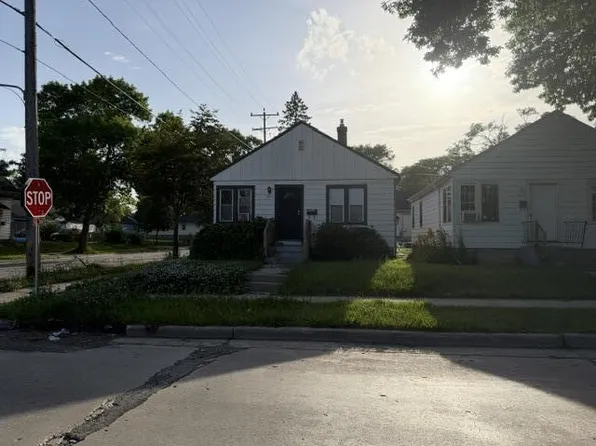 5003 N 37th STREET, Milwaukee, WI 53209