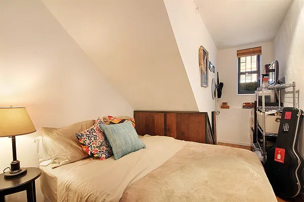 Rented by Corcoran | media 22
