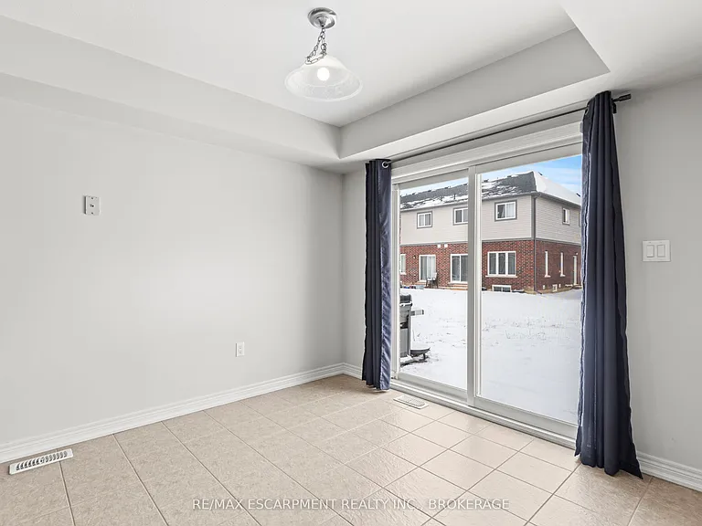 141 Winterberry Blvd #MAIN — Photo 14