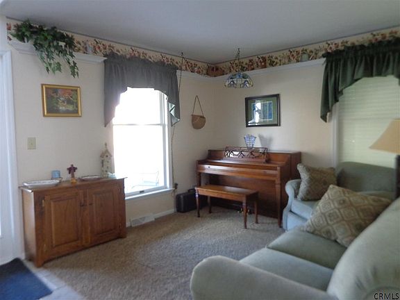 4th image of 106 Concord Dr