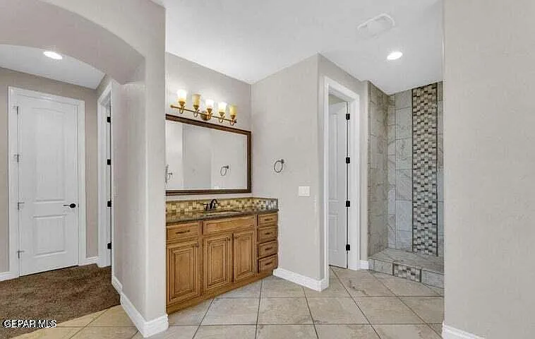841 Golden Edge Ct — Photo 16