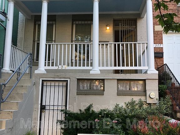 2nd image of 309 9th St NE