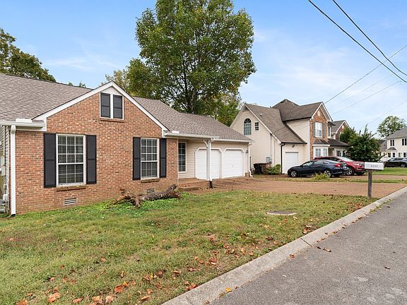 2nd image of 5220 Village Trce
