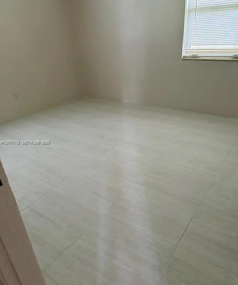 305 NW 12th Ave #1 — Photo 4
