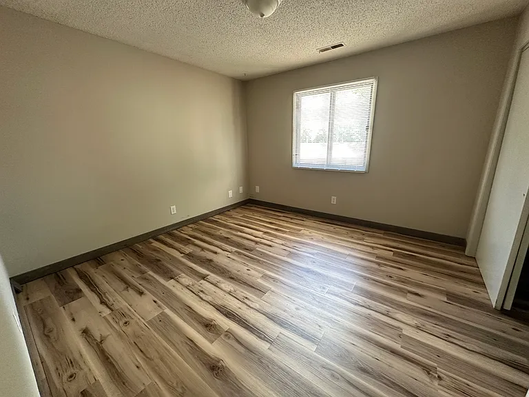 950 Boston Way #8 — Photo 8